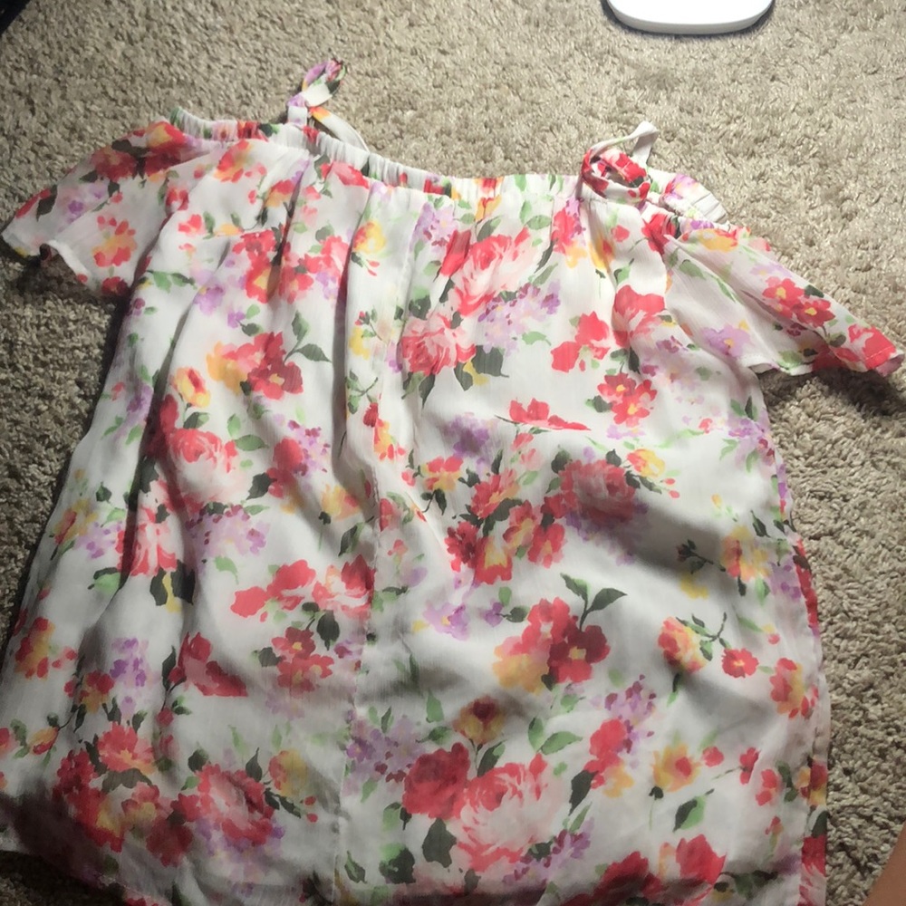 Abercrombie kids off the shoulder shirt